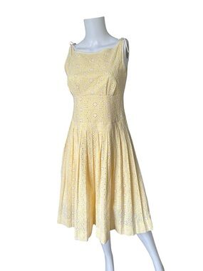 Brooks Brothers Yellow Sundress Pleated Fit n Flare Eyelet Floral Womens Size 4
